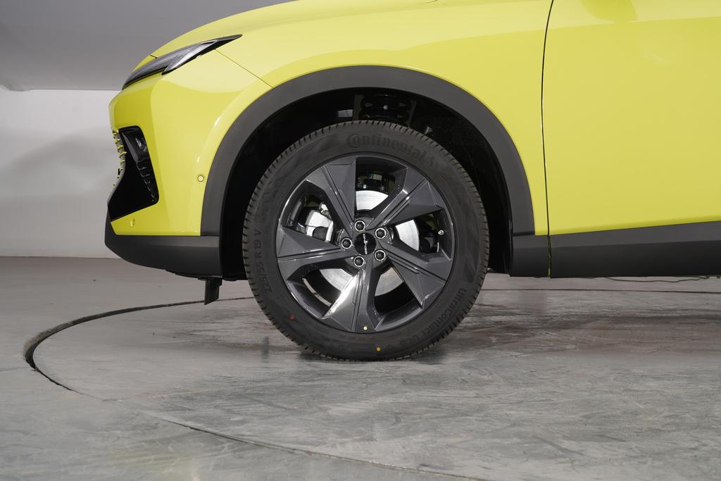 超跑同款技术，一公里6毛，体验北汽魔方。