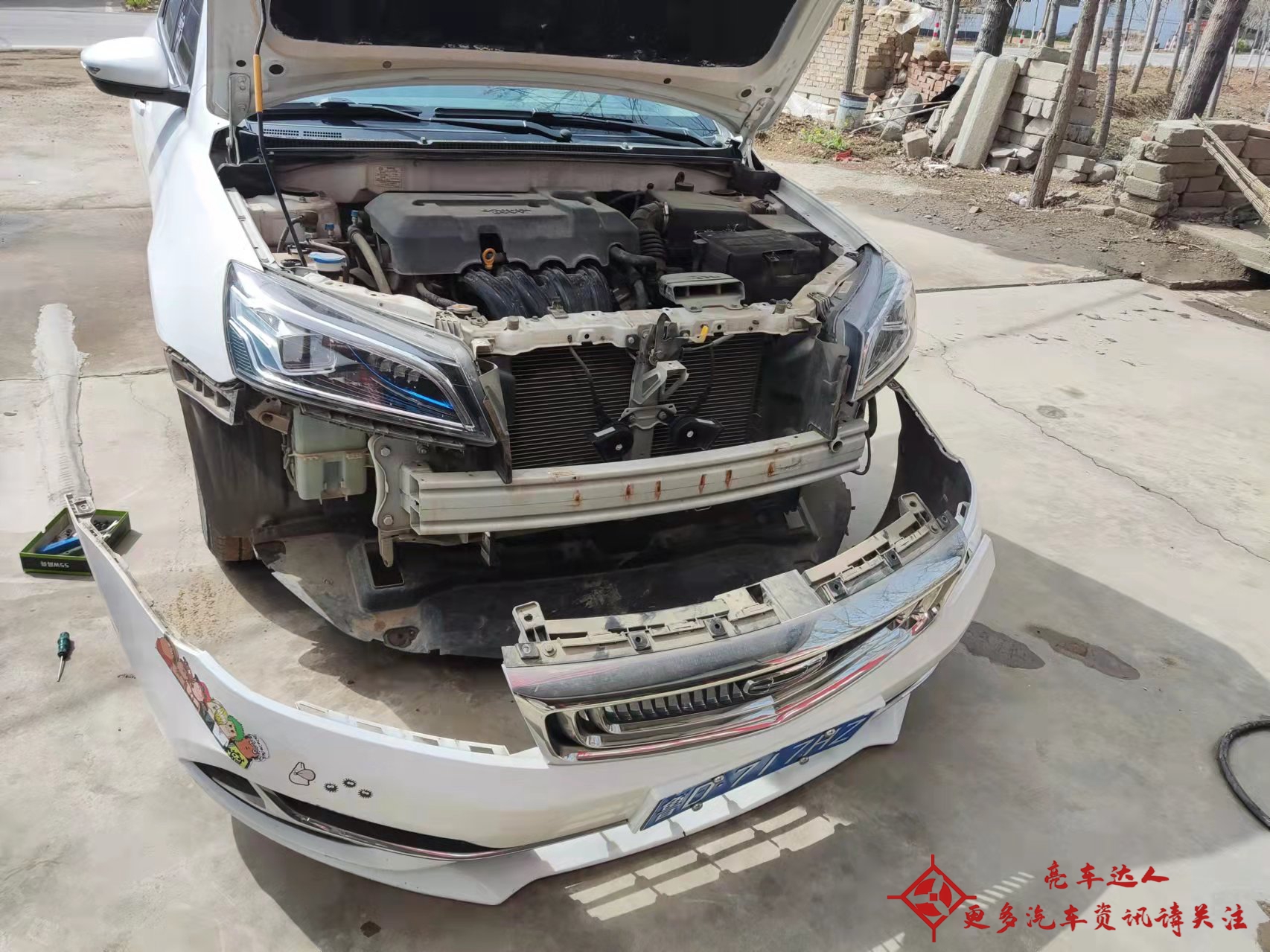 吉利帝豪前保险杠喷漆多少钱,吉利帝豪车头碰撞维修费用