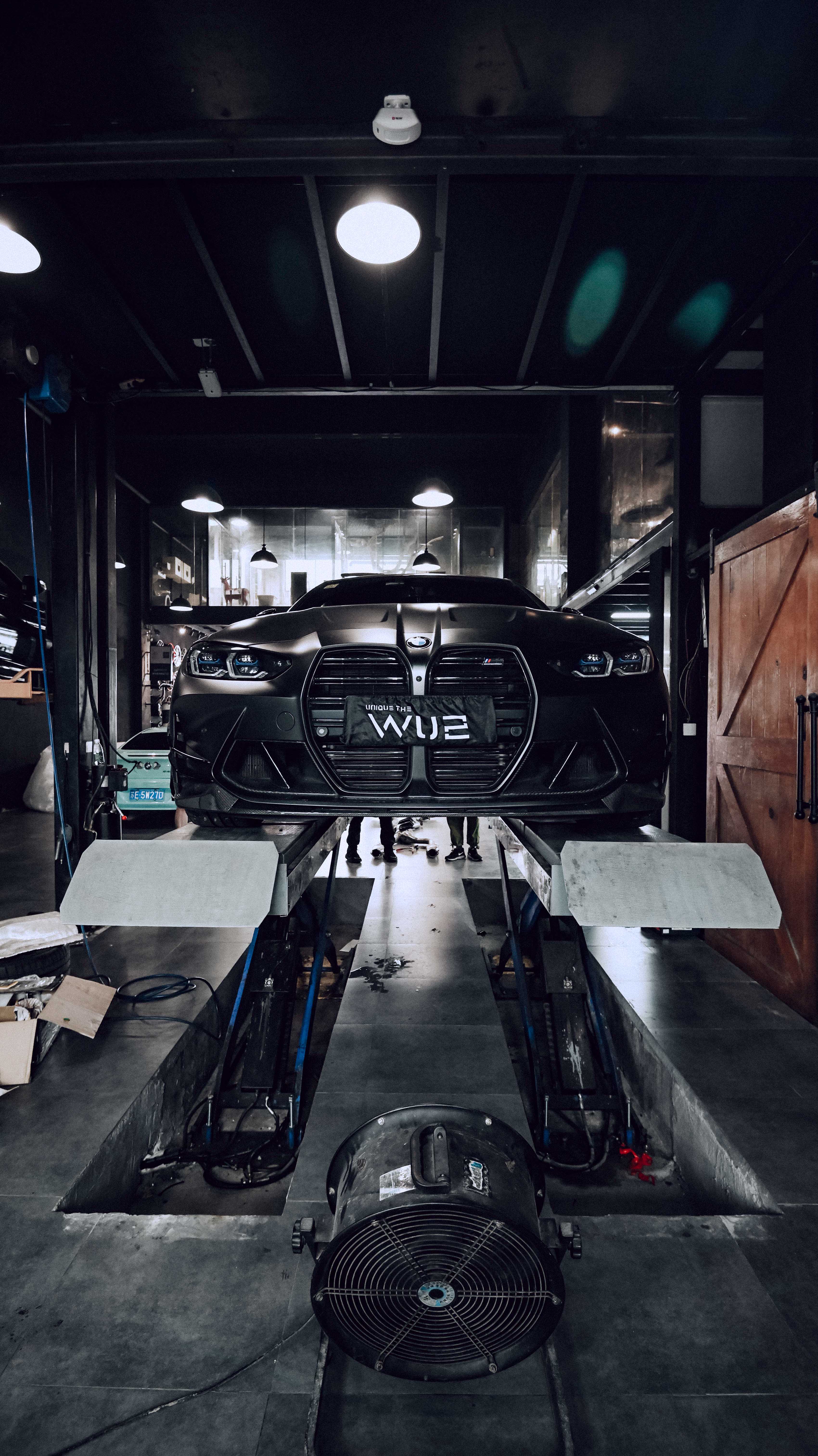 宝马m4升级前唇,宝马m4升级ak