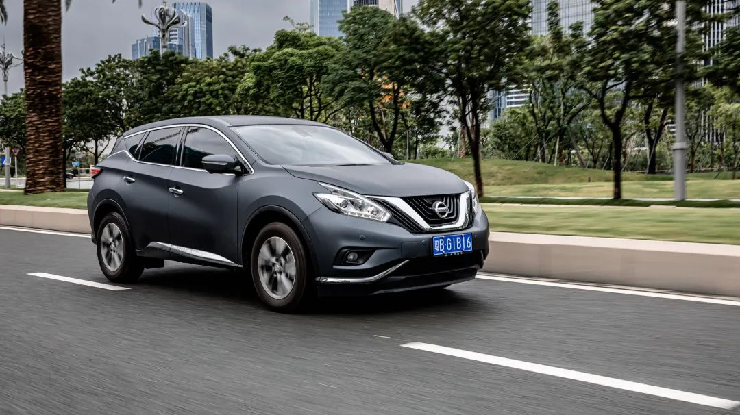 动力与舒适性兼得实拍日产楼兰,试驾日产楼兰最新款