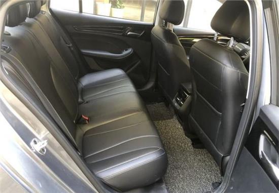 全方位体验全新荣威i5,开起来很爽外观又好看的荣威i6