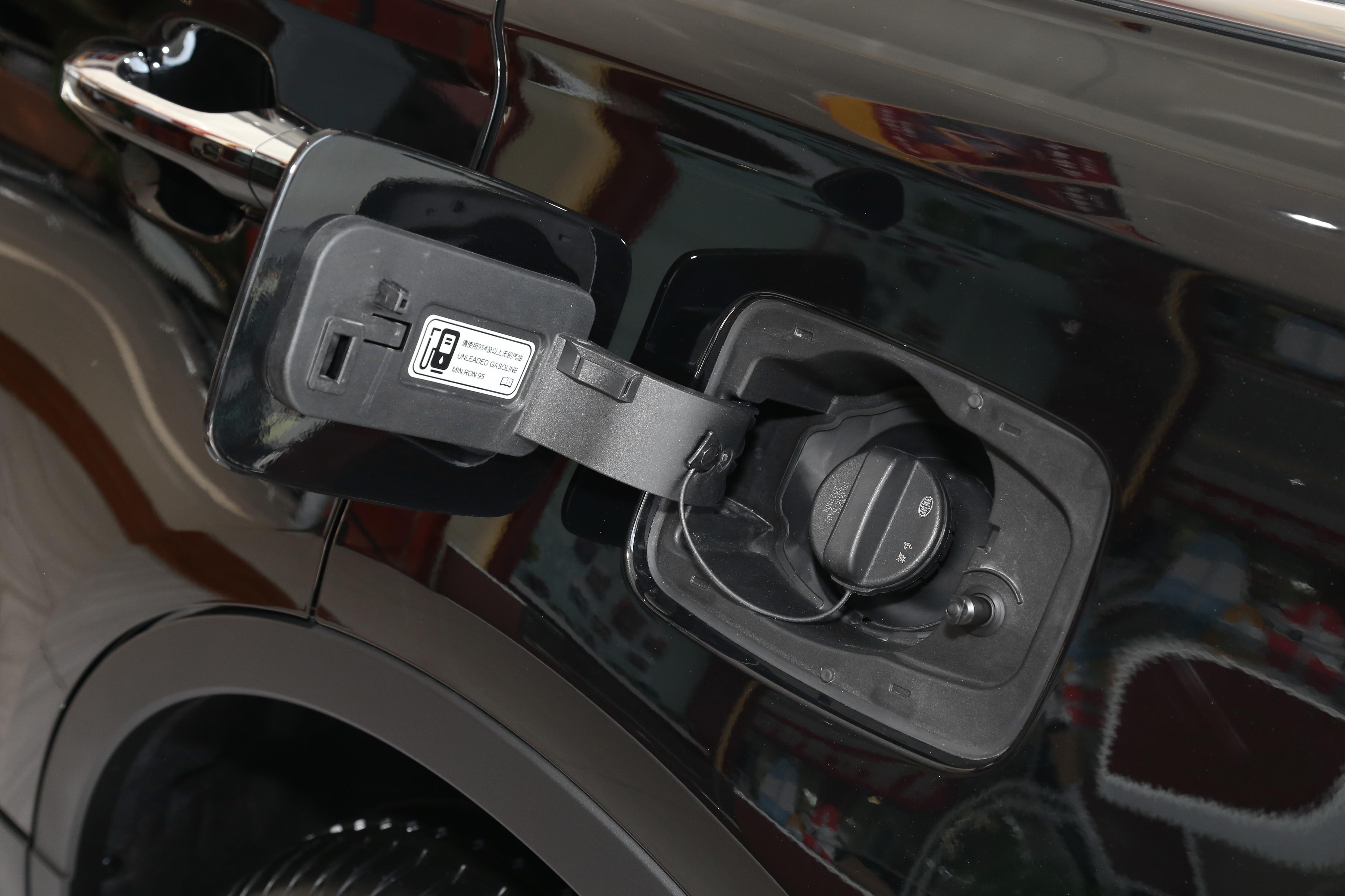 领克09与昂科威plus哪个值得买,领克09与红旗hs7哪个好