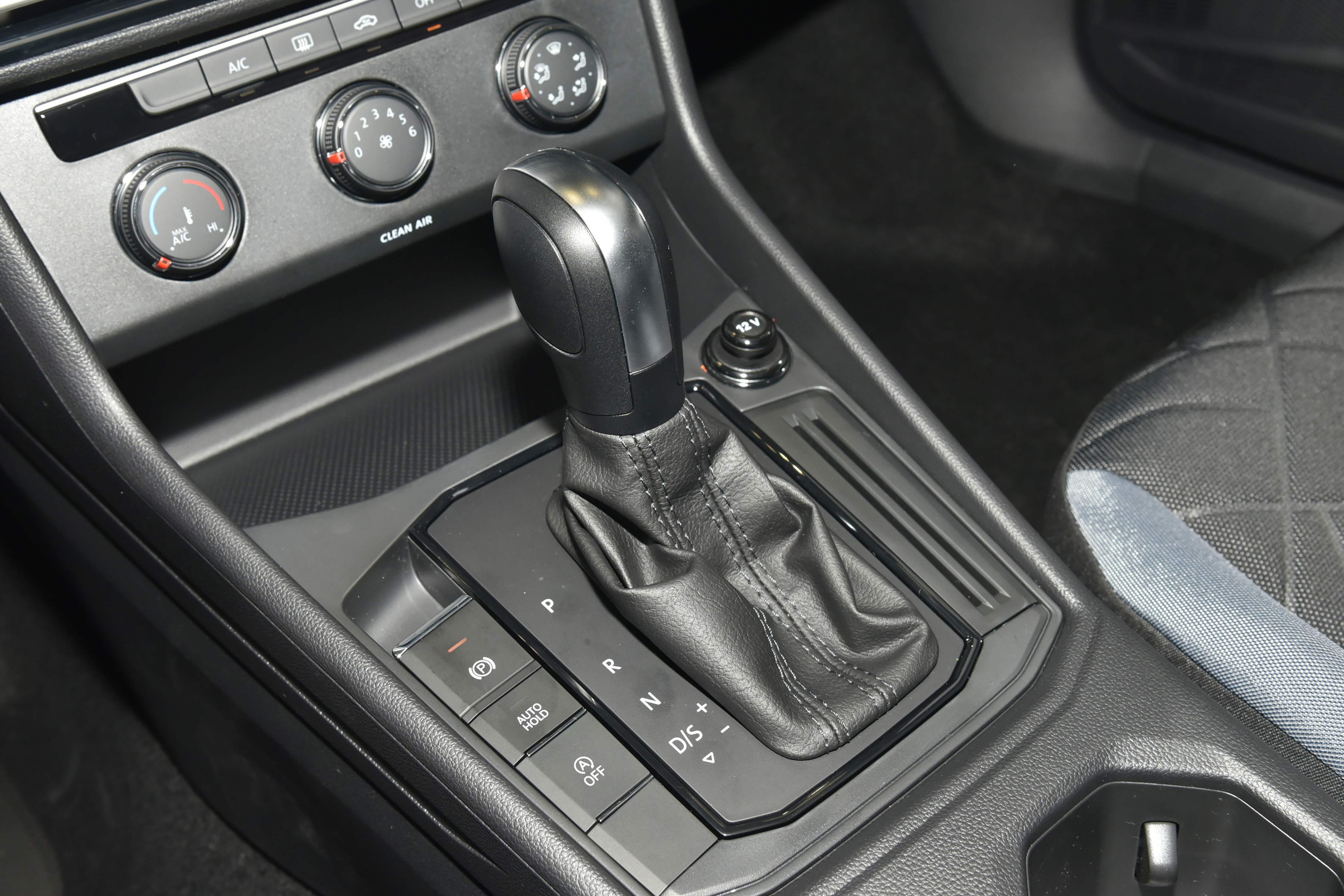 家轿最实用的口碑最好的10万级车,四款10-15万运动紧凑型家轿推荐