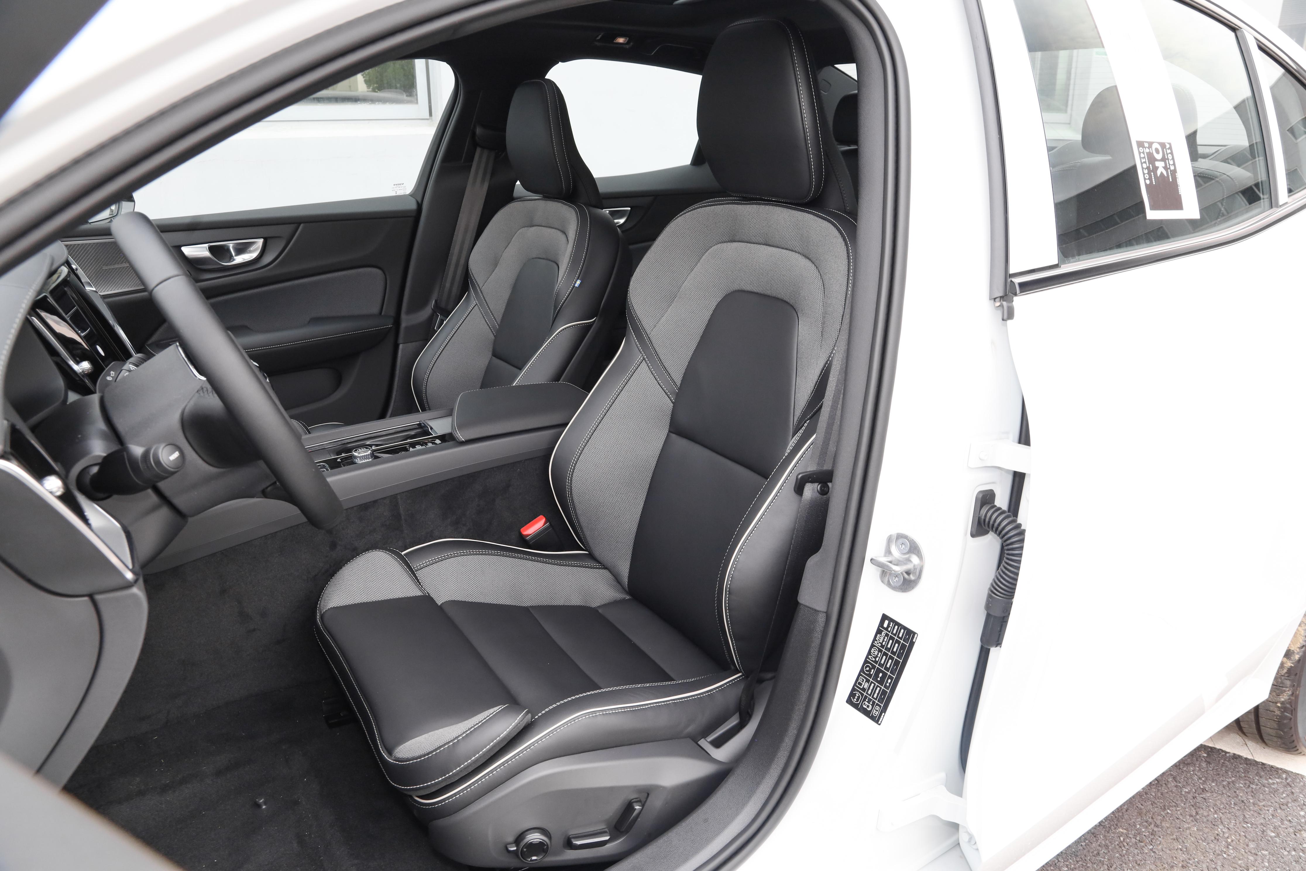 沃尔沃s60b5深度测评,新款沃尔沃s60有纯油车吗