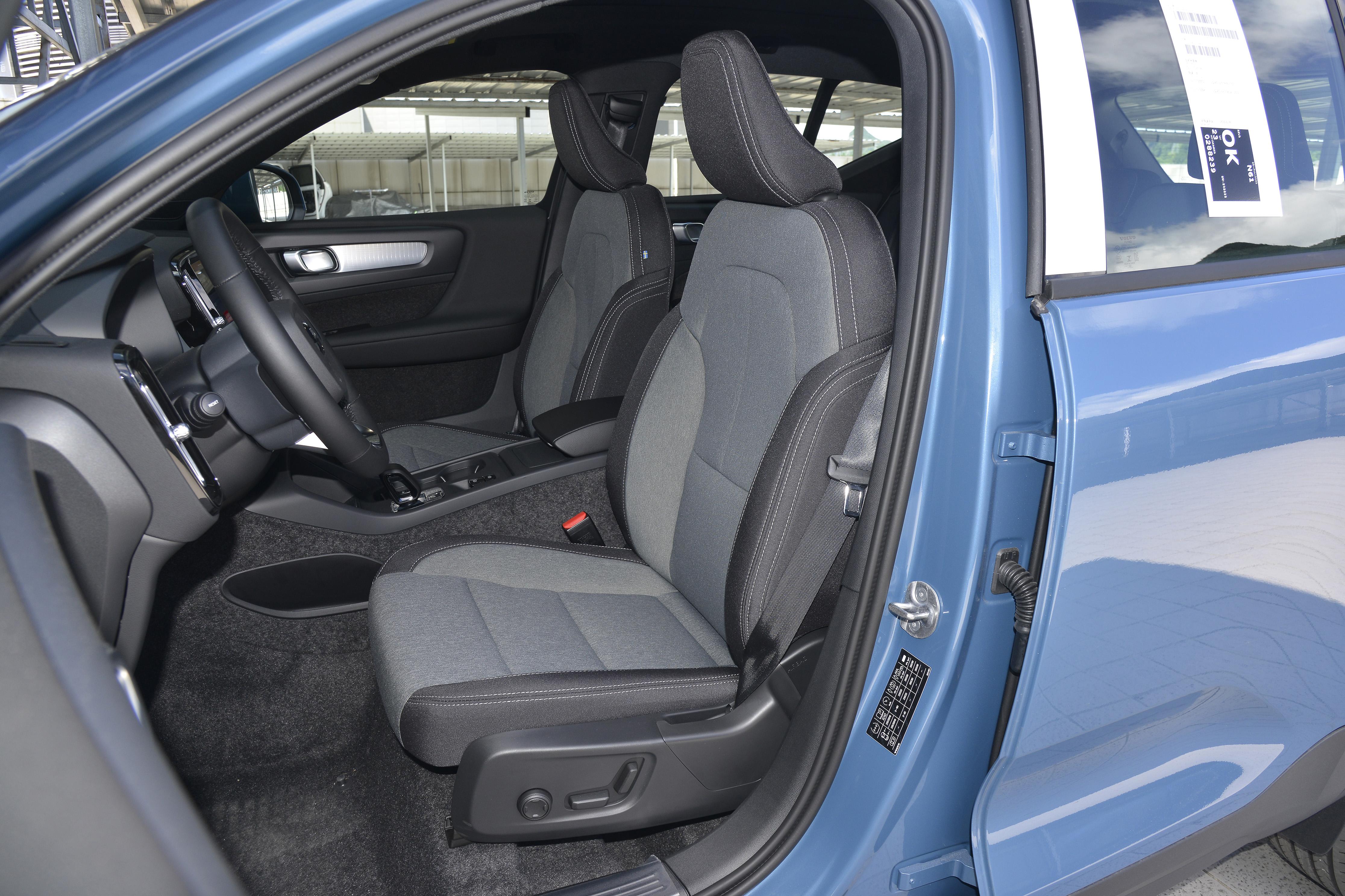 2023款沃尔沃xc40,沃尔沃xc402023