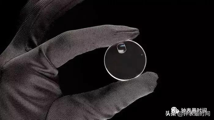 手表蓝宝石玻璃和矿物玻璃区别,亚克力表镜能换蓝宝石吗