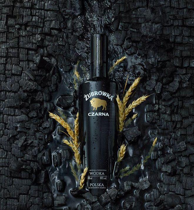 平面设计要求有创意和美感,平面设计师设计出来更有层次感