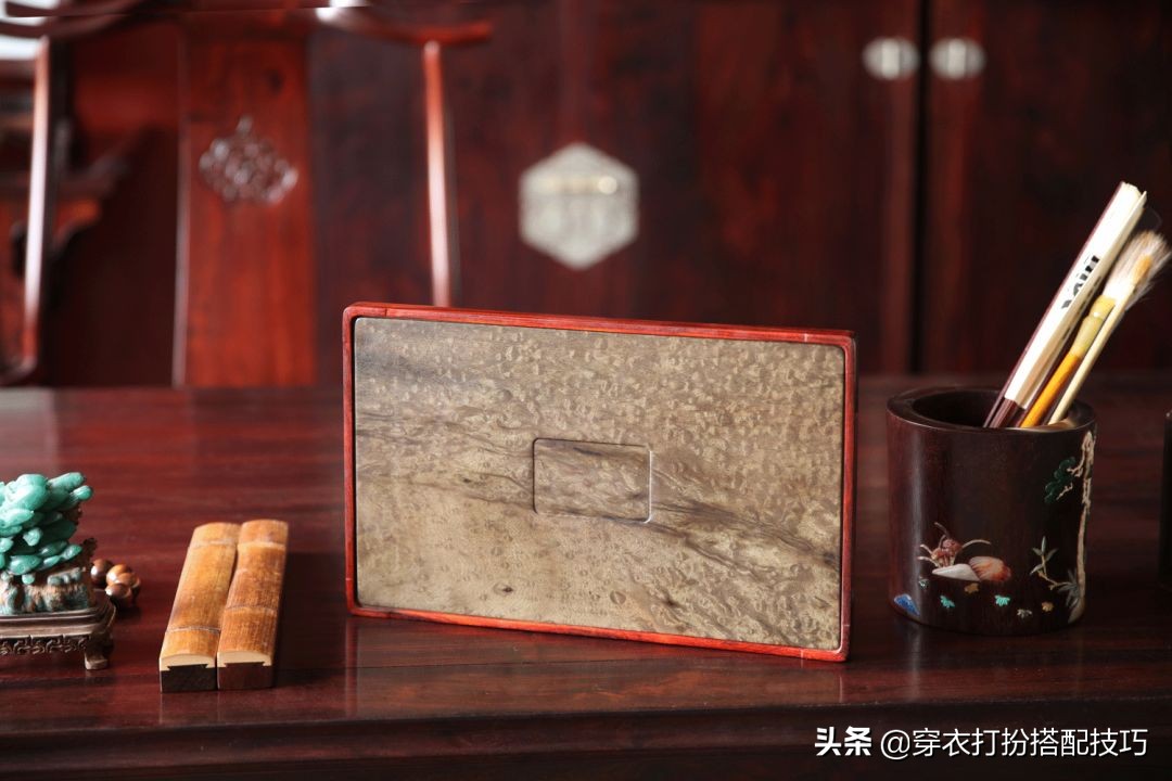 阴沉木和红木乌木有什么不同,阴沉木和乌木的区别与判定