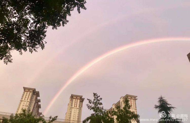 双彩虹映照下的绝美风景，洛阳奇特天象百年不遇