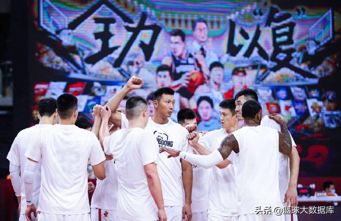 广东队官宣18人大名单,广东宏远十二人大名单