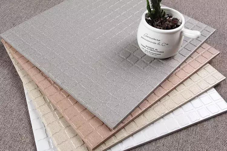 负离子瓷砖和岩板砖哪个好,负离子功能砖