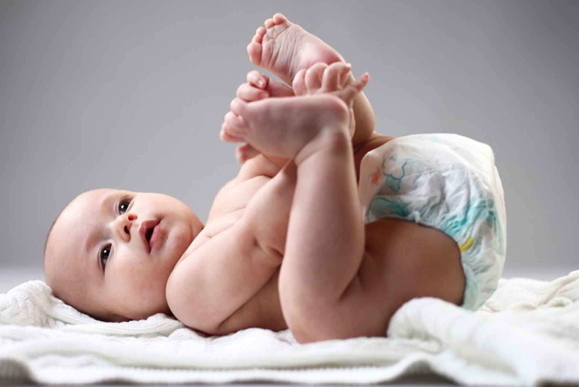 什么原因会导致孩子罗圈腿,孩子有点罗圈腿怎么矫正