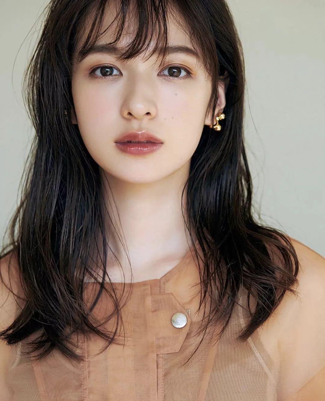 粗眉毛、苍蝇腿、妆面斑驳…新手化妆的那些尴尬误区