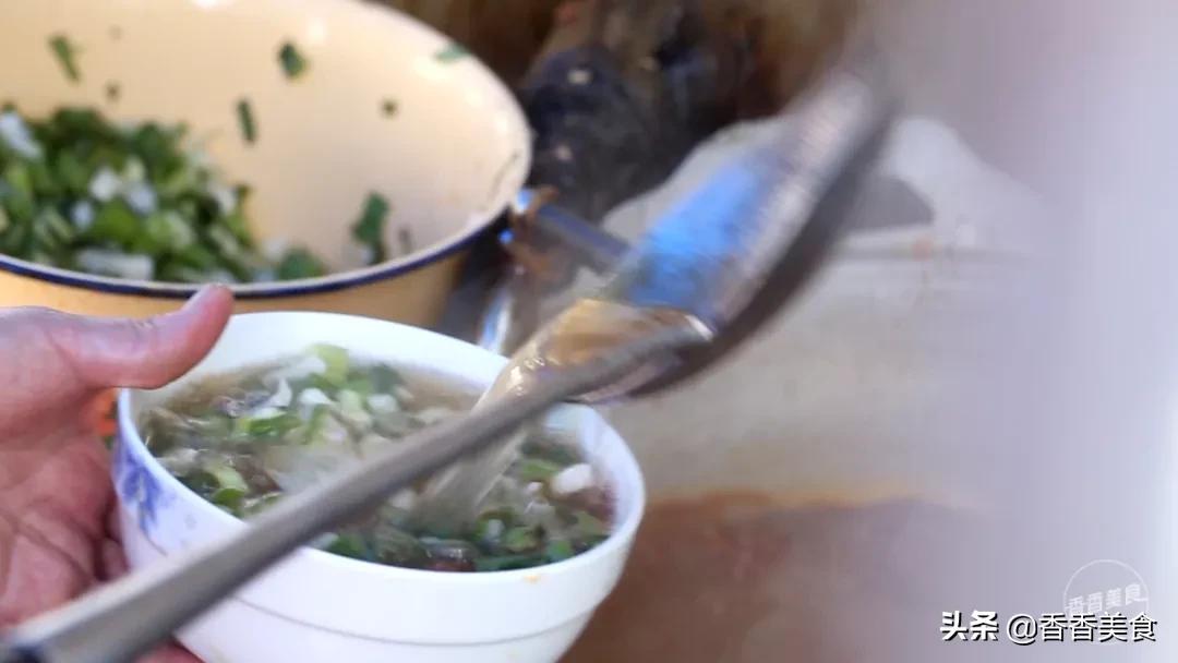 一条街上好几家面馆还能开吗,一条街上开一样的店叫做什么