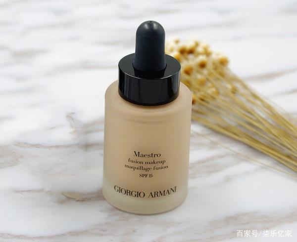 armani阿玛尼粉底液小样,armani阿玛尼粉底液有日本原料吗