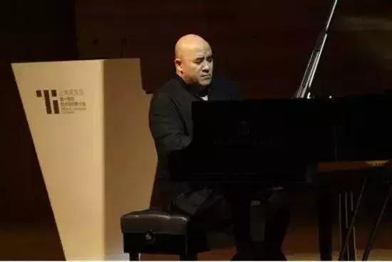 为什么说学钢琴要坚持5年以上,学钢琴有天赋的表现