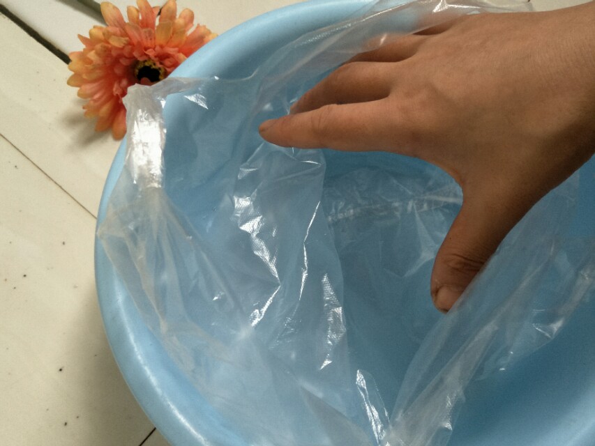 淋浴喷头堵了千万别用醋泡,淋浴喷头堵了不用怕