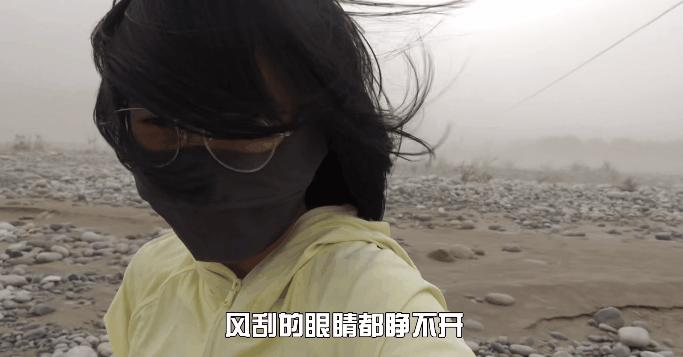 29岁成都女孩“组团养老”！辞职后和闺蜜在乡下爆改350㎡大房子