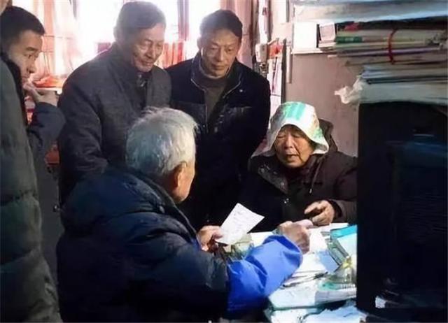 傻医生视频大全,傻医生秦均天