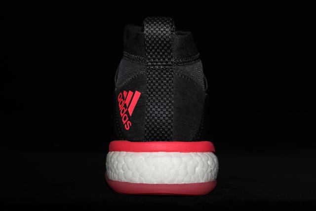 阿迪达斯WuchtboostP8.1球鞋测评