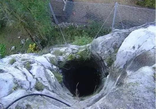 闀滃ご涓嬬殑寰峰啗,鍟嗗懆涓撴爮