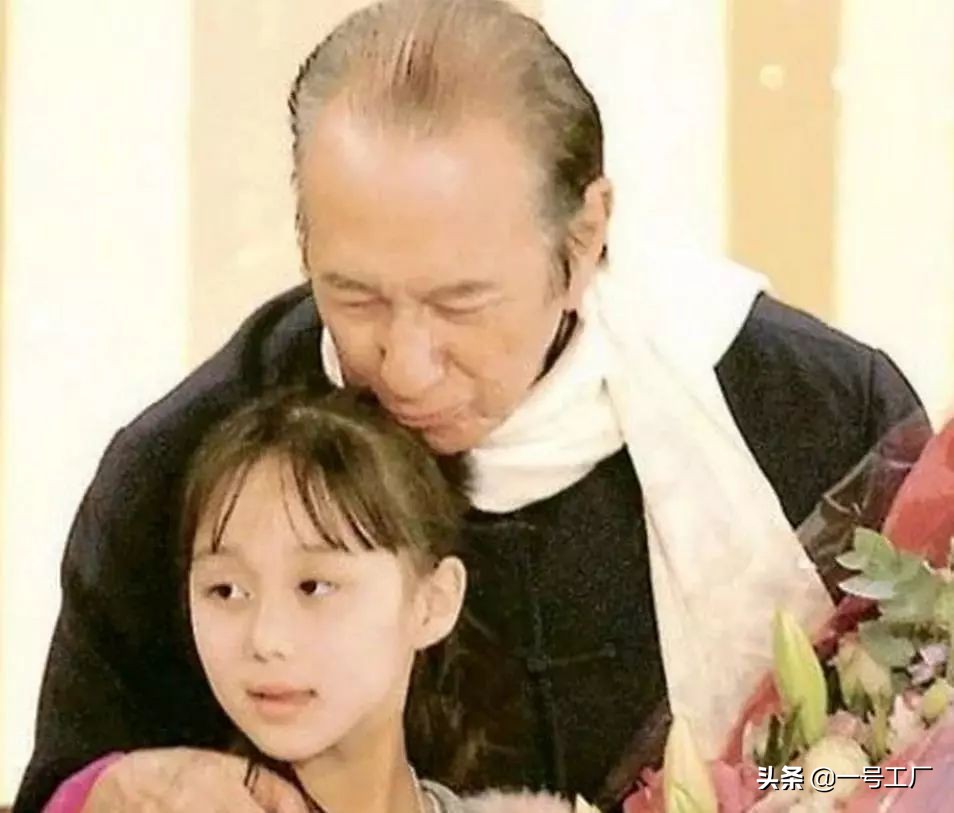 22岁为父母买别墅23岁买了公寓,12岁被父母的话伤透了心