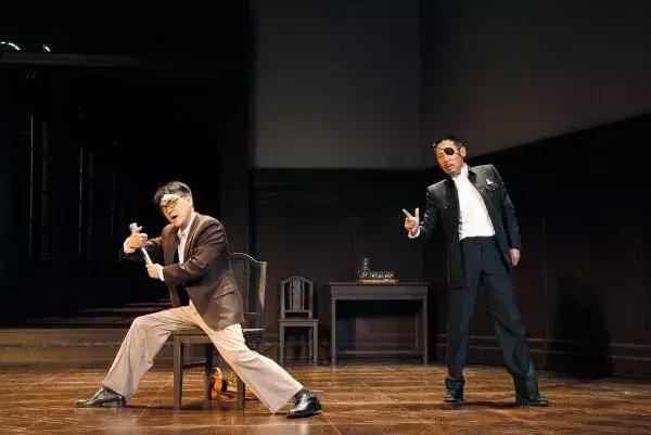 何冰自曝刚出道的自己借七分钟戏,何冰跑龙套十年40岁终有名气