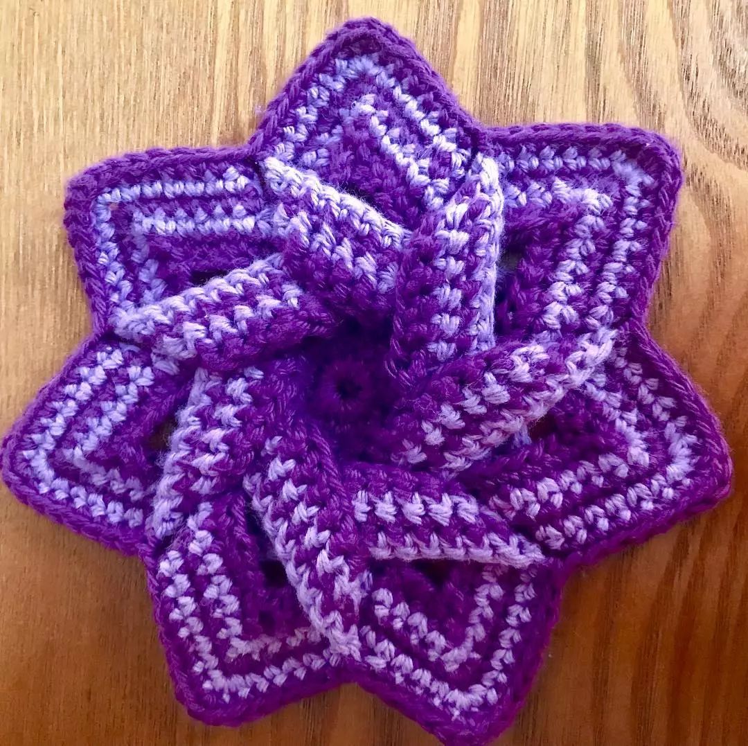 19万人看男生玩编织，他用钩针从弃婴，逆袭为美国“全民偶像”