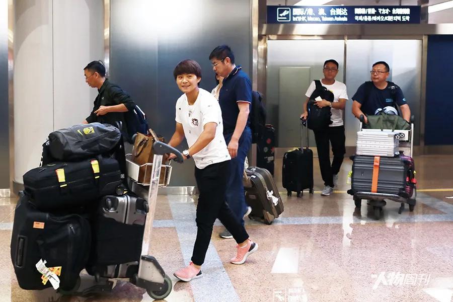 中国女足王霜采访记录,采访女足王霜视频完整版