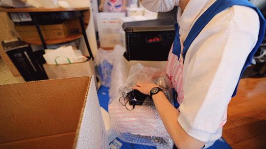 “变态”到极致的日本人，连搬家都不放过，网友拍下全过程！