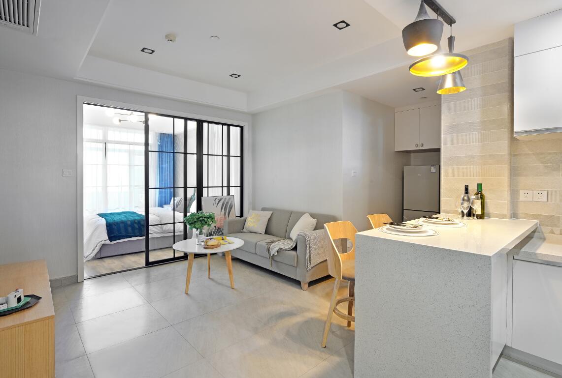 吉利汽车飞起来了,吉利汽车飞上天