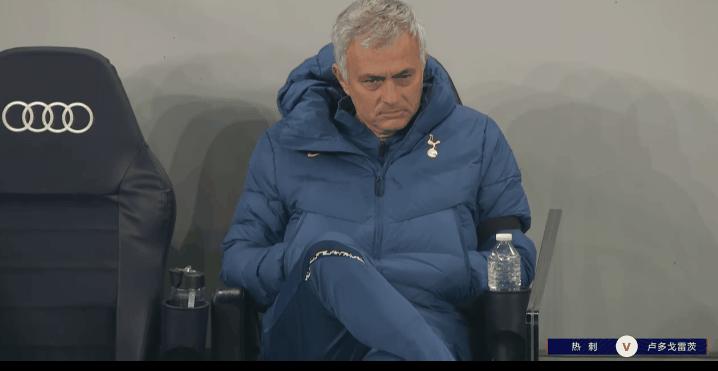 穆帅一扫3轮不胜颓势,穆帅公开表示要摆大巴