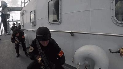 狙击枪击中恐怖分子,大口径狙击枪击中人的真实状况