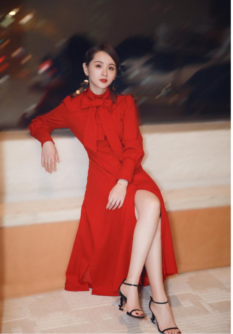 邓莎穿裙子好看吗,邓莎白色同款连衣裙