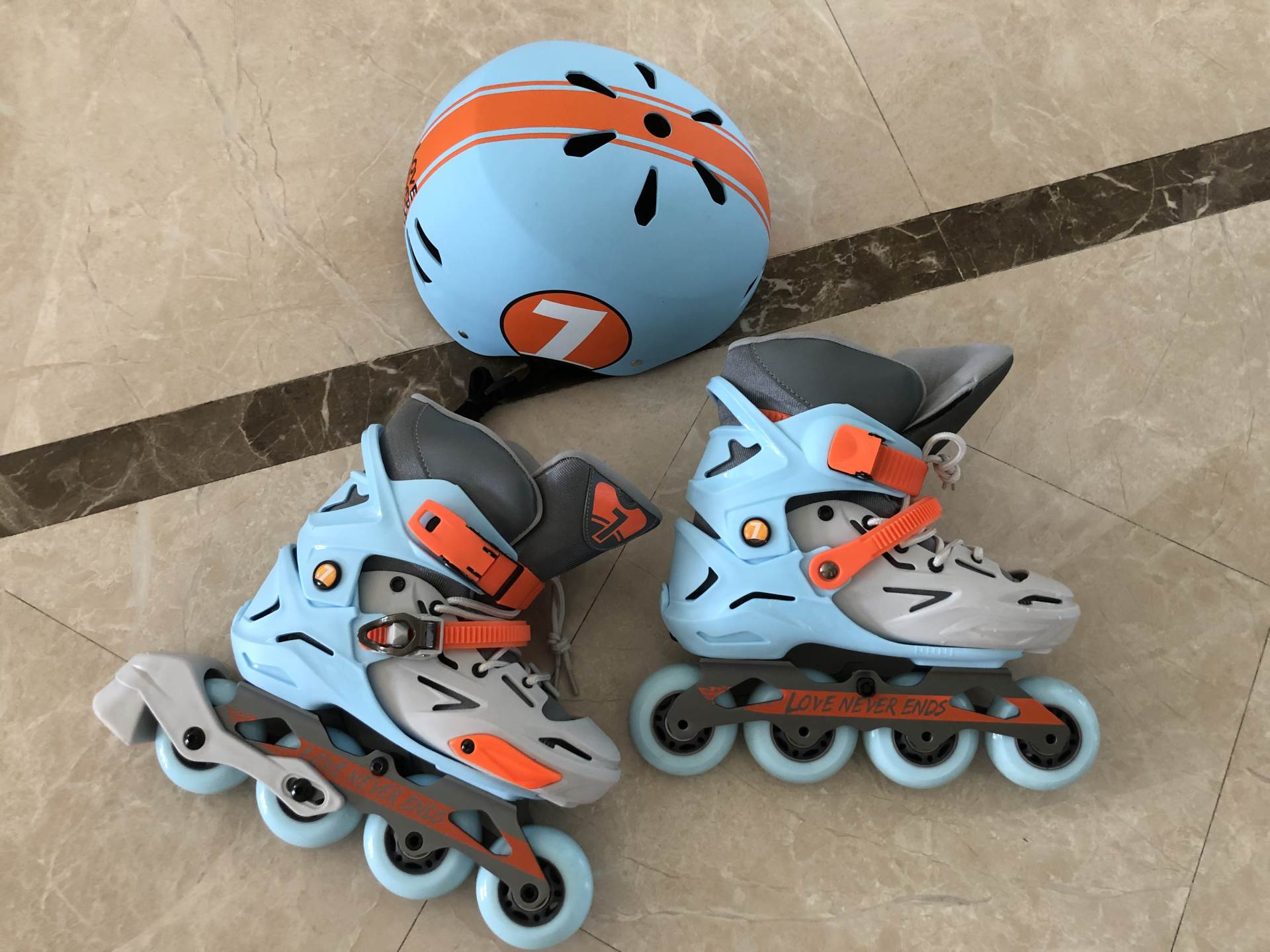 柒小佰运动减震自行车16寸价格,柒小佰轮滑鞋能用于训练鞋吗