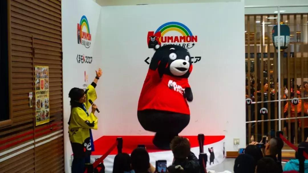 熊本熊真身零距离接触,观看表演,还有熊本限定套餐好吃好喝