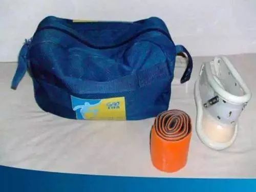 足球队医药箱应备哪些药物,足球队医用药箱准备