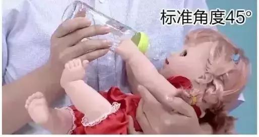 长期使用奶瓶引起的嘴唇外翻图片,奶瓶用久了会龅牙吗