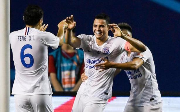 申花0:5惨败过程,申花1-2被建业逆转