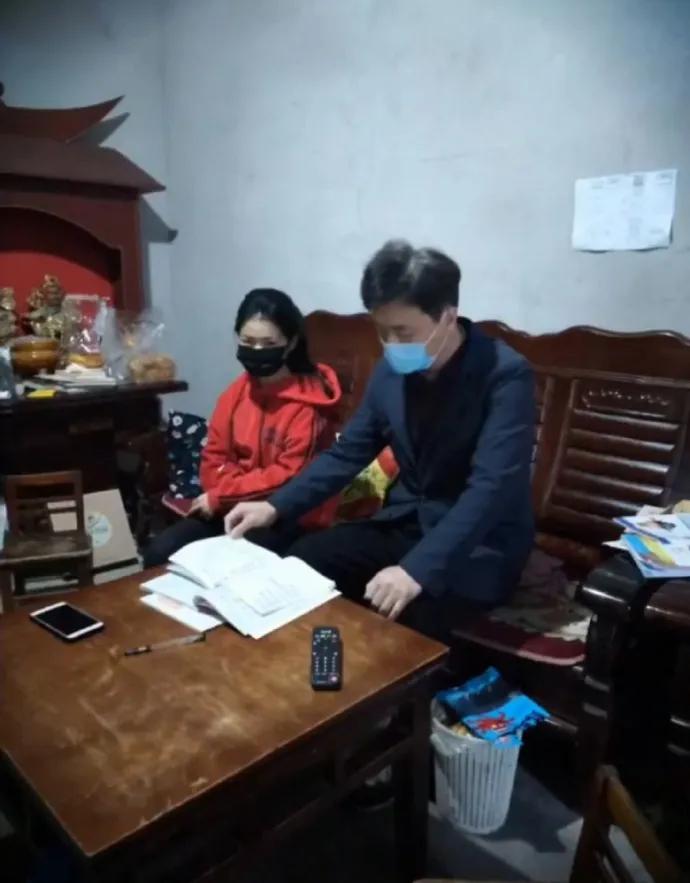 狗狗偷吃红烧肉还把主人坑惨了,狗狗偷吃了好多宠物零食