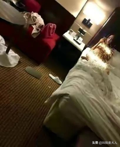 翻版马蓉王宝强,王宝强离婚后带女儿生活