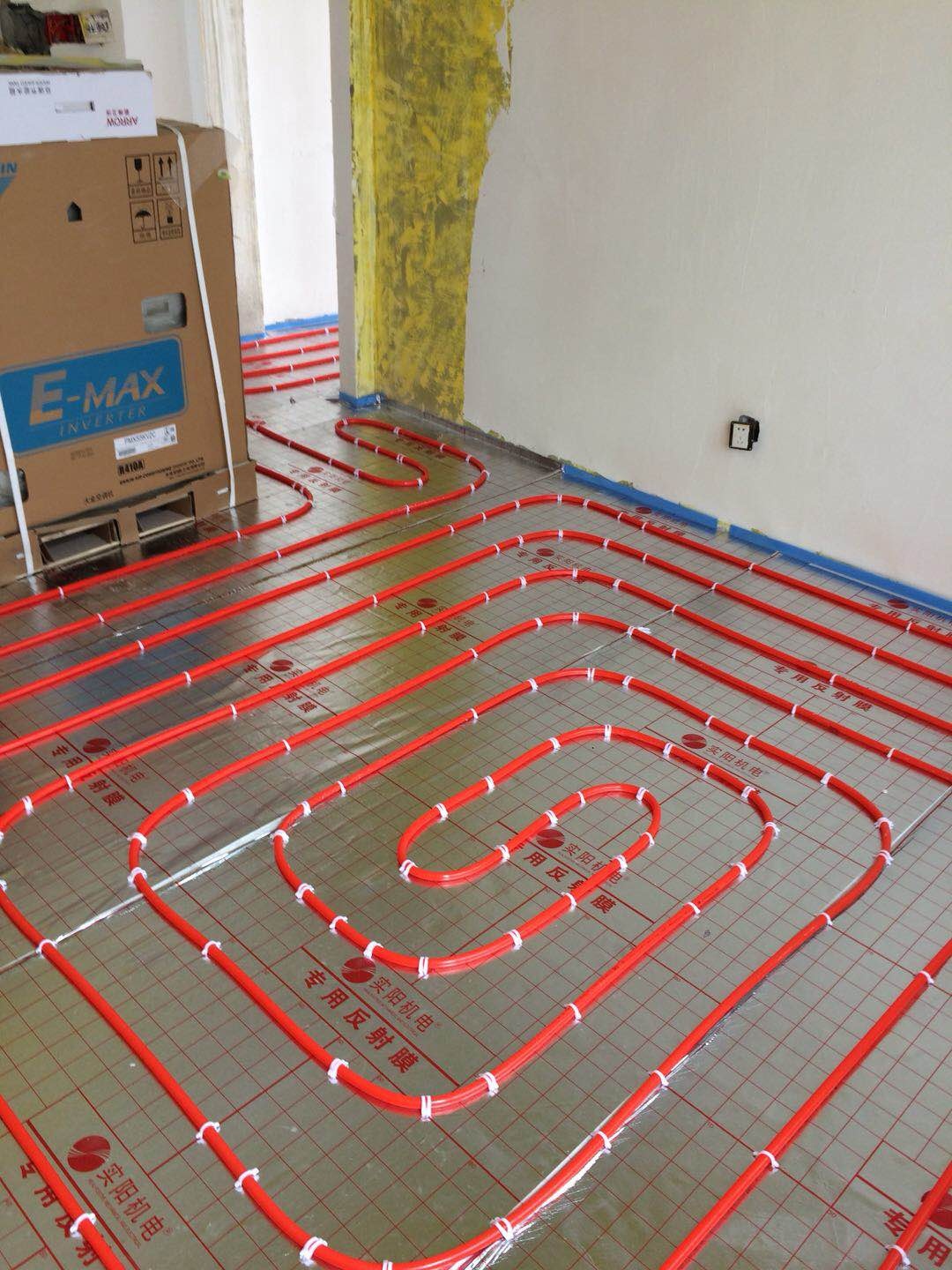 地暖如何用比较划算,暖气片与地暖使用费用