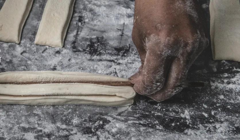 疫情期间怎么在家自制油条,疫情期间豆浆油条的做法