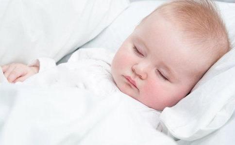 0-3个月婴儿睡不安稳,新生儿睡觉不踏实哼唧唧