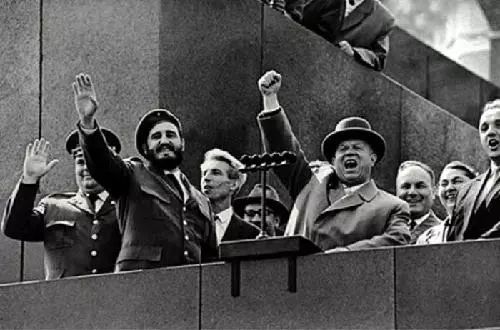 卡斯特罗纪实视频,卡斯特罗的精彩瞬间