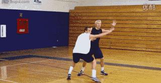 慢动作回放汤普森黑暗中投三分,汤普森运球11次得60分集锦