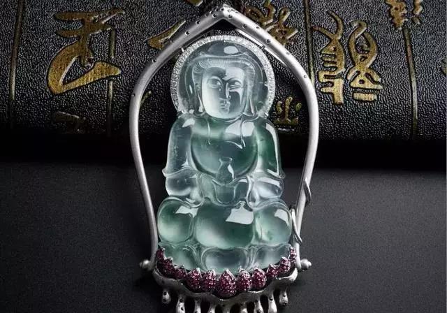 目前品质最好的翡翠价格,根据鉴定表怎么确定翡翠的价格