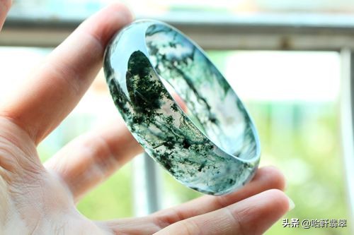 飘花翡翠和水草玛瑙的区别,飘花水草玛瑙值钱吗