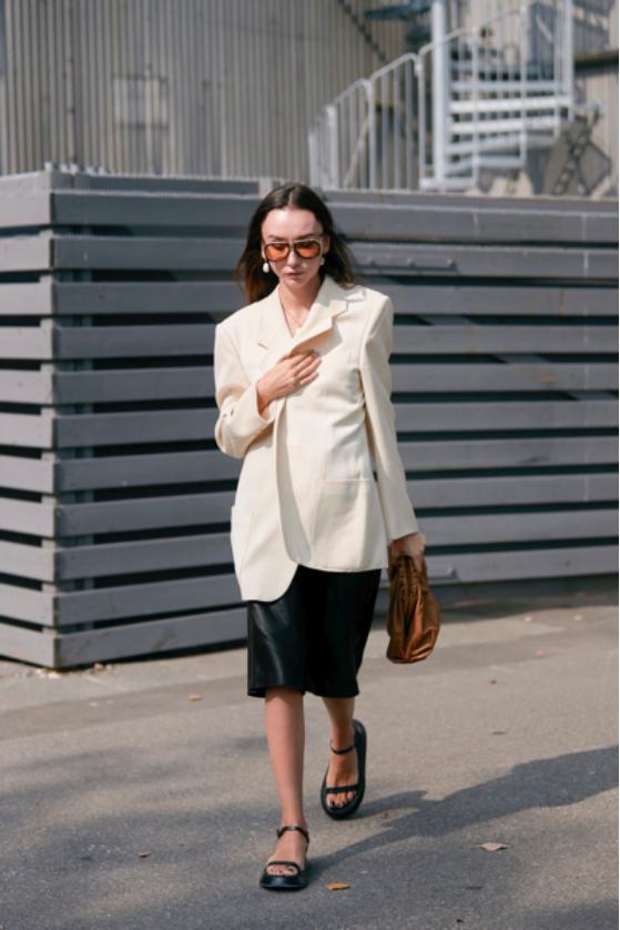 今年流行奶油风穿搭,秋冬奶油色穿搭