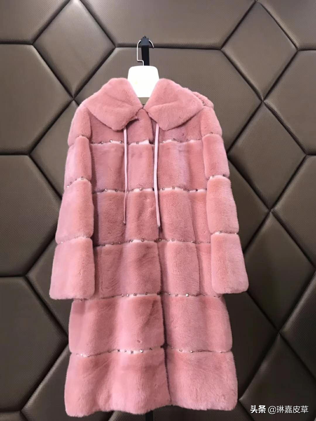 水貂皮草男装怎么洗涤保养,皮草买回家怎样消毒